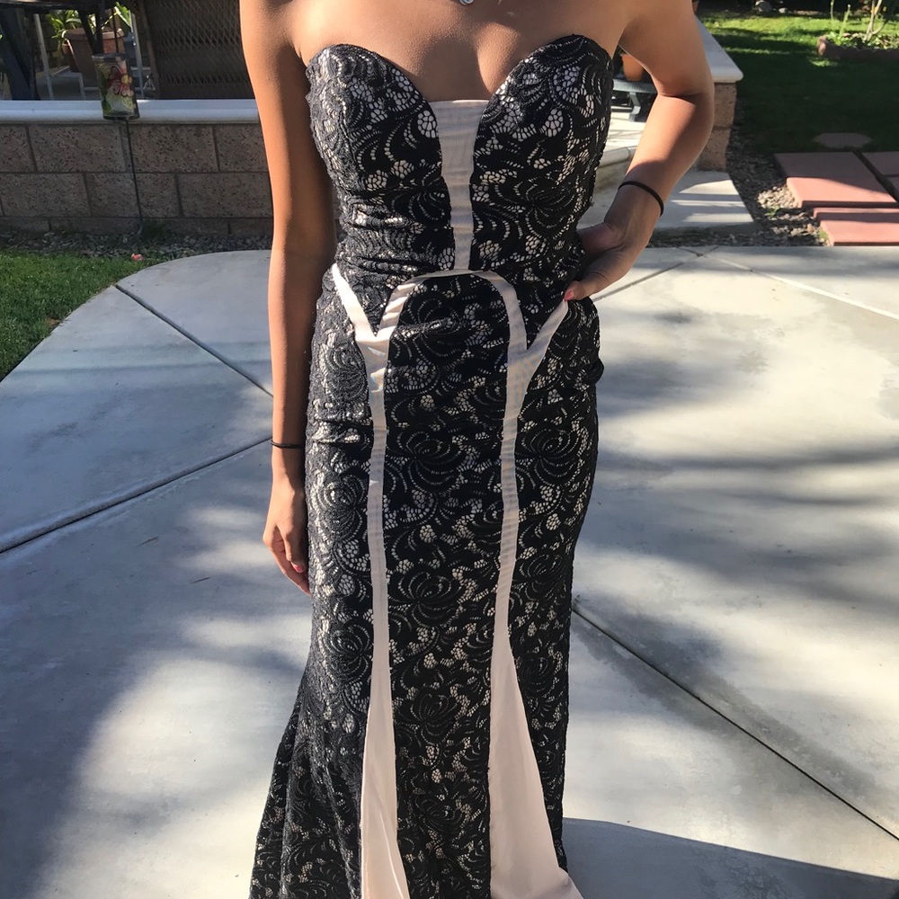 Way-In Clothing Co. formal strapless long dress